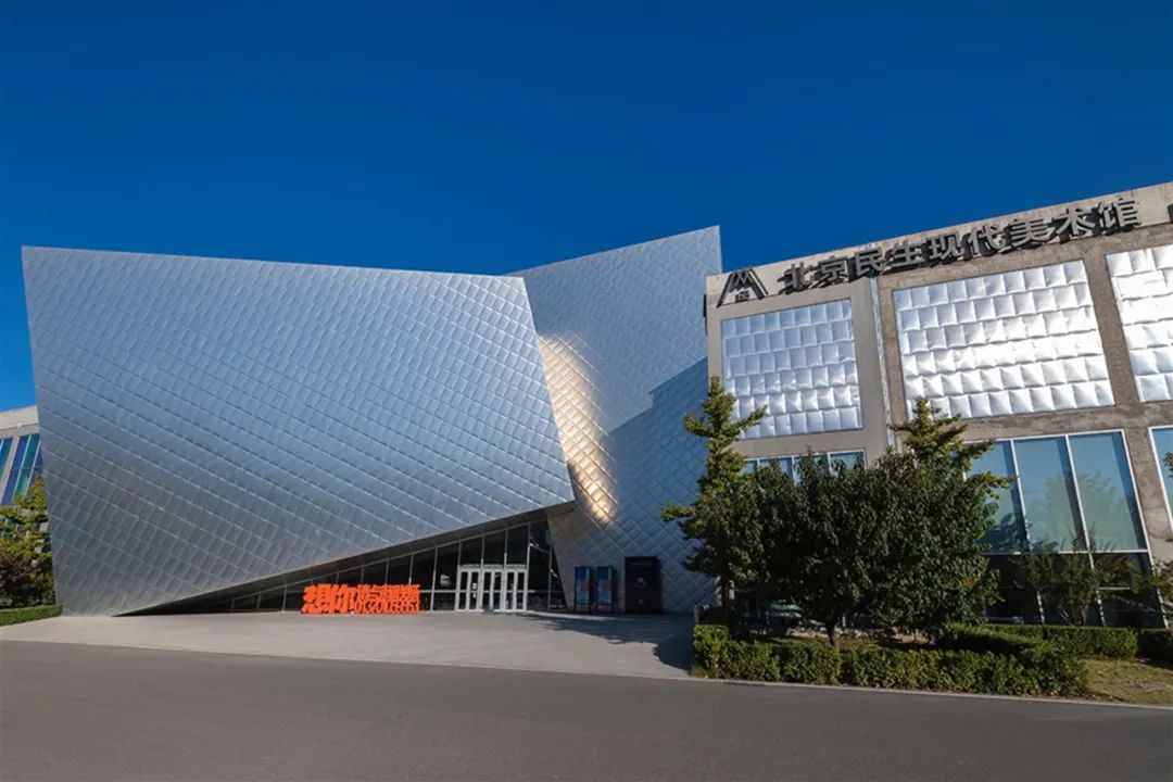 国产免费va中文在线观看-欧美精品一区视频-美国《性船》无删减-av在线百合一区-永久在线精品免费视频观看与华源彤达合作北京民生现代美术馆全新低反射玻璃展柜(图1)
